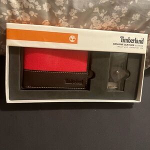 Timberland Genuine Leather & Red Canvas Wallet with Leather Key Fob, new in box
